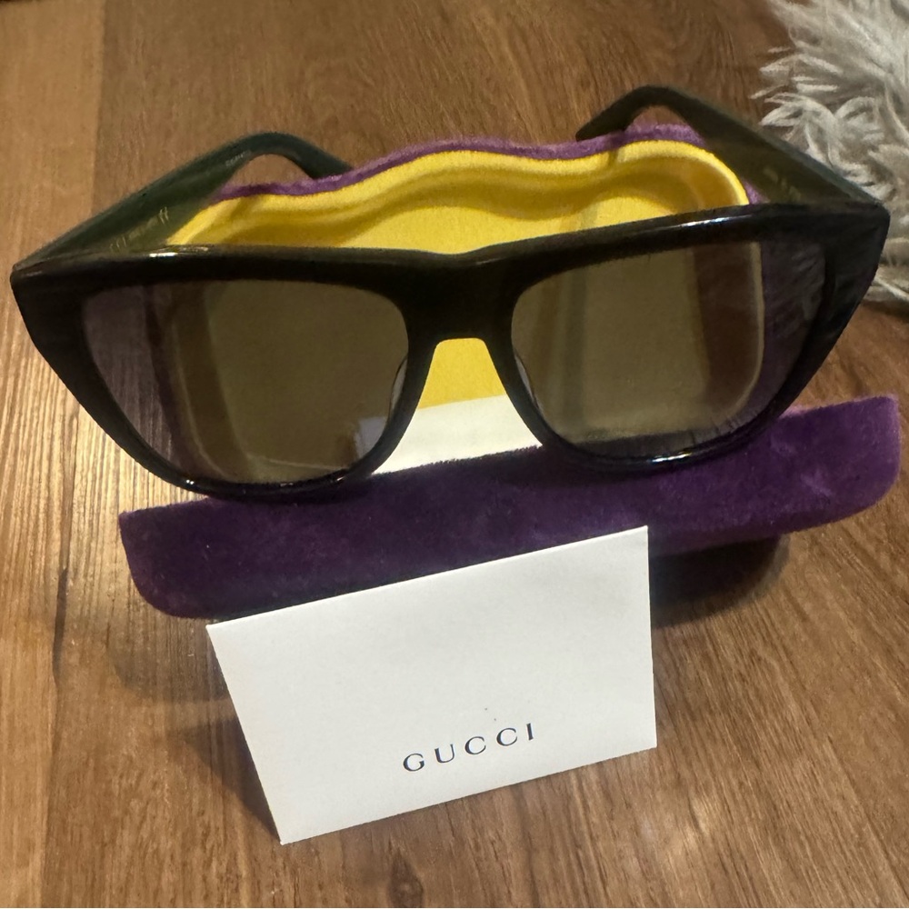 100% authentic men’s Gucci Sign GG0926S 001